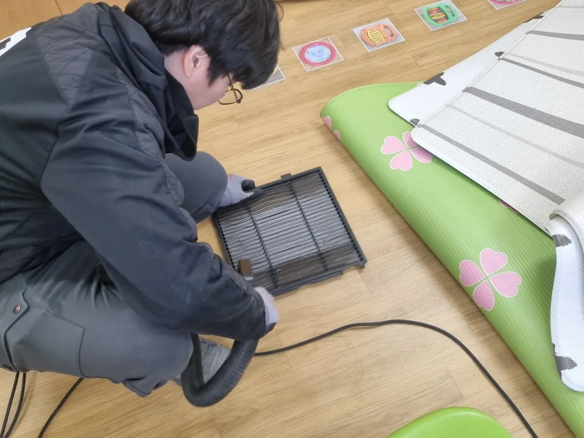 부평구 부개동 놀이방 낮잠실 장비 주변 정밀 위생청소 사례 - 행진크린